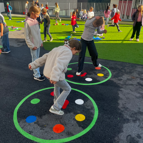 Straßenbemalung: Reaktionsspiel