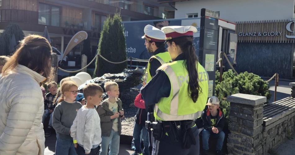 Polizeibesuch_1.Klasse